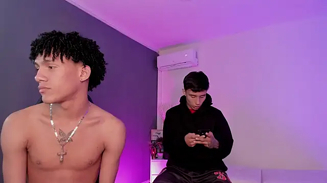 Handsomeboyss19 online show from July 9, 1:06 am