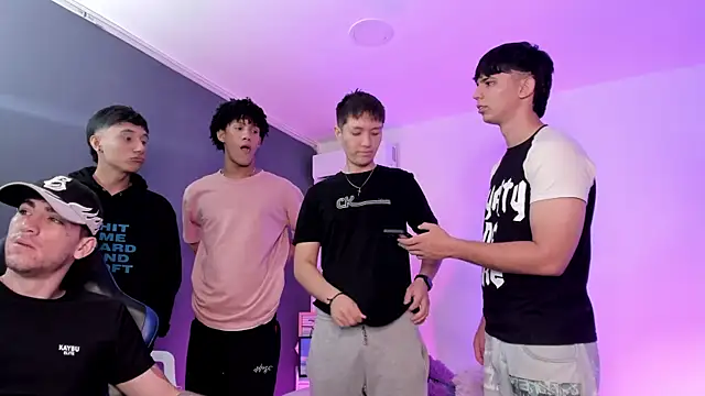Handsomeboyss19 online show from June 23, 1:20 pm