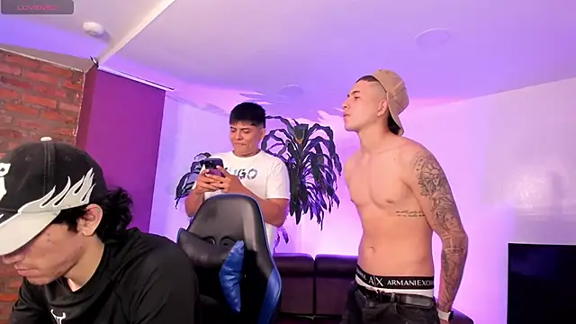 Handsomeboyss19 online show from November 28, 2:56 am