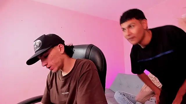 Handsomeboyss19 online show from February 4, 1:55 am