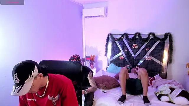 Handsomeboyss19 online show from December 16, 2:27 am