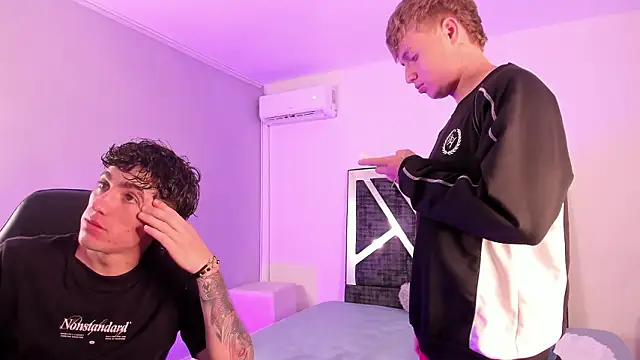 Handsomeboyss19 online show from February 10, 3:05 am