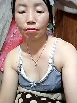 Snapshot of hera-00 chatting on November 9, 8:18 am hera-00 online show from November 9, 8:18 am