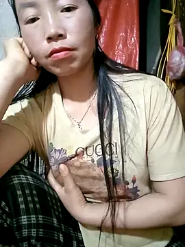 Snapshot of hera-00 chatting on October 16, 10:18 pm hera-00 online show from October 16, 10:18 pm