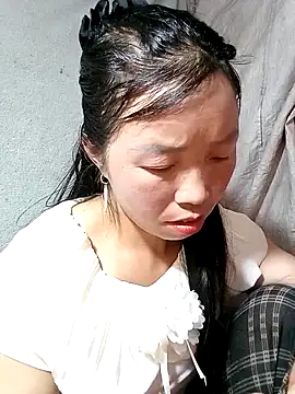 Snapshot of hera-00 chatting on October 15, 9:06 am hera-00 online show from October 15, 9:06 am