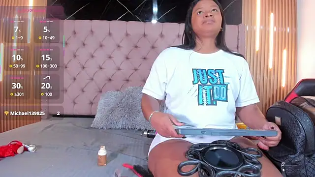 Emily Brown18 online show from October 21, 3:50 am