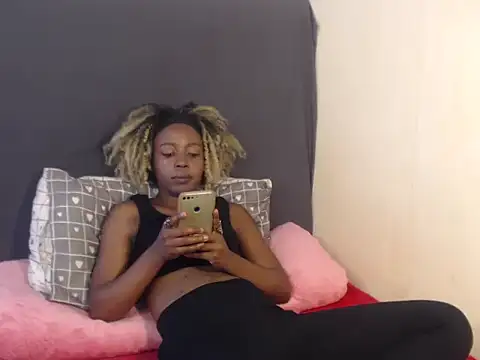 Hotgirl87 online show from October 4, 11:12 am