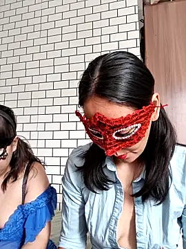 Luu-Lii777 online show from April 17, 3:42 am