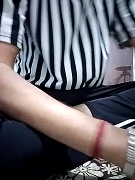 Snapshot of SmartLoda143 chatting on December 18, 3:05 pm SmartLoda143 online show from December 18, 3:05 pm