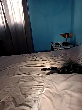 Snapshot of matiatr1112 chatting on December 20, 11:13 am matiatr1112 online show from December 20, 11:13 am