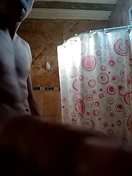 Snapshot of matiatr1112 chatting on February 4, 8:48 pm matiatr1112 online show from February 4, 8:48 pm