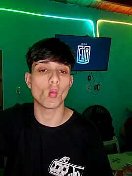 Snapshot of matiatr1112 chatting on October 22, 3:06 am matiatr1112 online show from October 22, 3:06 am