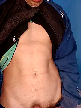 Snapshot of matiatr1112 chatting on November 7, 10:35 pm matiatr1112 online show from November 7, 10:35 pm