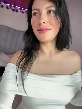 Mia salinass online show from June 2, 7:14 pm