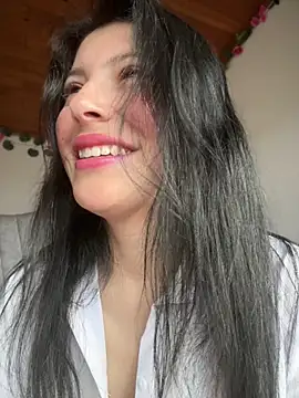 Snapshot of Mia_salinass chatting on June 15, 7:24 pm Mia salinass online show from June 15, 7:24 pm