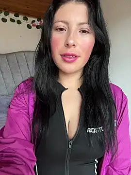Snapshot of Mia_salinass chatting on July 19, 6:37 pm Mia salinass online show from July 19, 6:37 pm