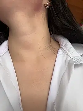 Mia salinass online show from February 18, 6:04 pm