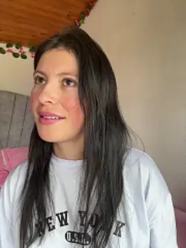 Mia salinass online show from December 17, 5:51 pm