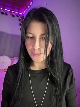 Mia salinass online show from May 2, 3:56 am