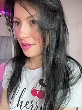 Snapshot of Mia_salinass chatting on June 18, 7:19 pm Mia salinass online show from June 18, 7:19 pm