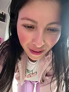 Mia salinass online show from May 10, 6:43 pm