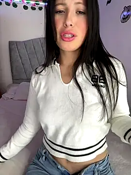 Snapshot of Mia_salinass chatting on October 25, 9:26 pm Mia salinass online show from October 25, 9:26 pm