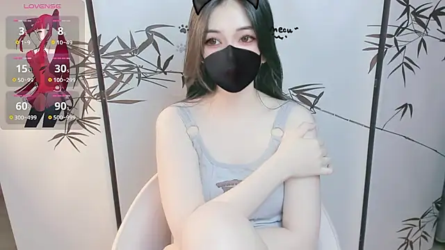 Sparkly Candy online show from January 10, 1:45 am