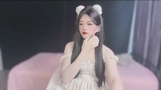 Sparkly Candy online show from September 18, 2:25 am