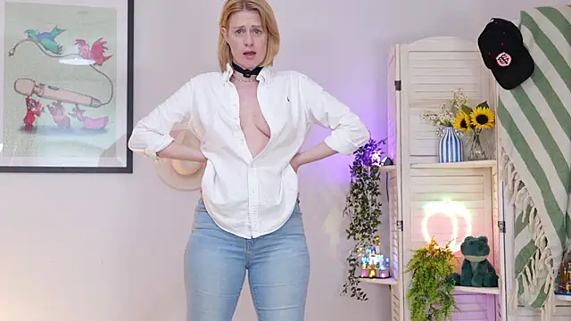 Snapshot of Island_Peach chatting on March 23, 2:39 pm Island Peach online show from March 23, 2:39 pm