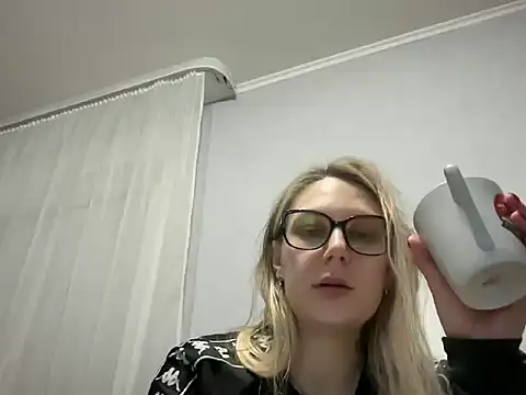 NikexPretty online show from December 18, 7:50 pm