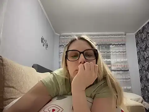 NikexPretty online show from March 19, 9:04 pm