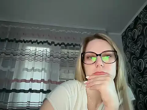 NikexPretty online show from April 28, 5:28 pm