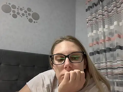 NikexPretty online show from October 3, 7:48 pm