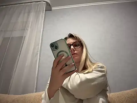 NikexPretty online show from February 3, 5:29 pm