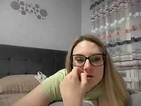 NikexPretty online show from April 22, 6:47 pm