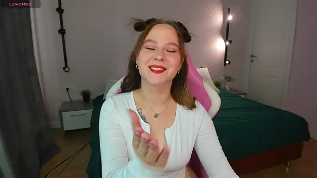 Snapshot of Sheila_Rich chatting on October 1, 9:25 am Sheila Rich online show from October 1, 9:25 am