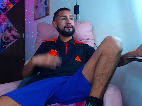 Snapshot of boybunnyerotic chatting on September 20, 12:32 pm boybunnyerotic online show from September 20, 12:32 pm