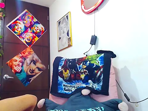 Snapshot of boybunnyerotic chatting on September 30, 11:49 am boybunnyerotic online show from September 30, 11:49 am