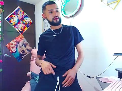 Snapshot of boybunnyerotic chatting on September 25, 4:13 pm boybunnyerotic online show from September 25, 4:13 pm