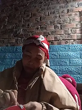 me-cute online show from January 13, 1:15 pm