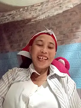 me-cute online show from November 14, 8:01 pm