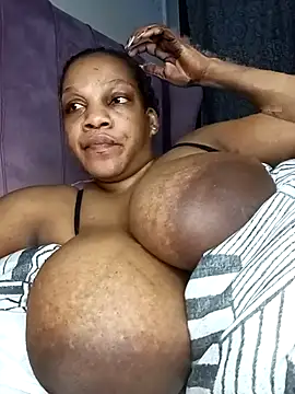 HappygalTheQueen online show from March 8, 5:16 pm