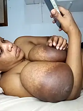 HappygalTheQueen online show from February 5, 7:32 pm