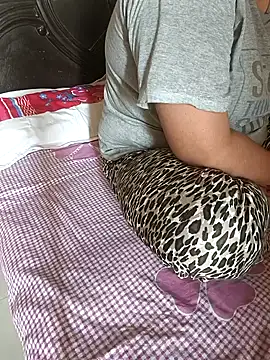 Snapshot of payal_261072_ chatting on November 5, 2:36 am payal 261072 online show from November 5, 2:36 am