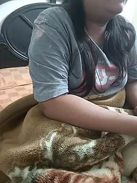 Snapshot of payal_261072_ chatting on December 5, 2:32 am payal 261072 online show from December 5, 2:32 am