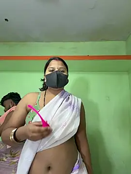 Shneeha le online show from March 12, 9:02 am