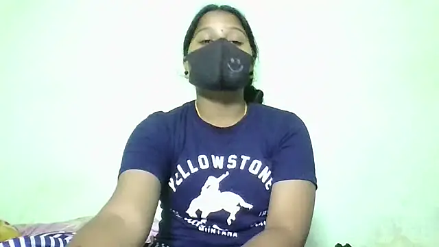 Shneeha le online show from October 28, 1:54 pm