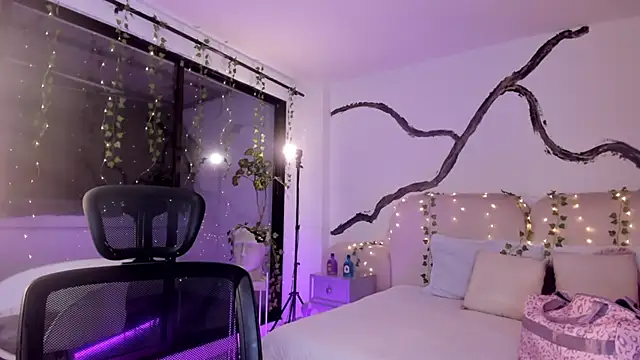 SarahCastro1  online show from October 12, 4:14 am