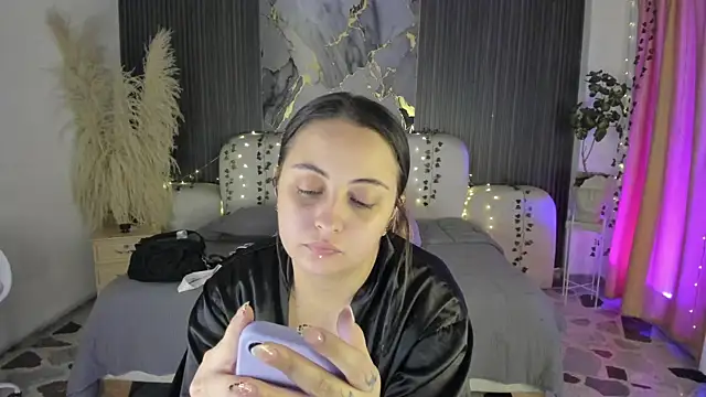 SarahCastro1  online show from April 4, 4:08 am