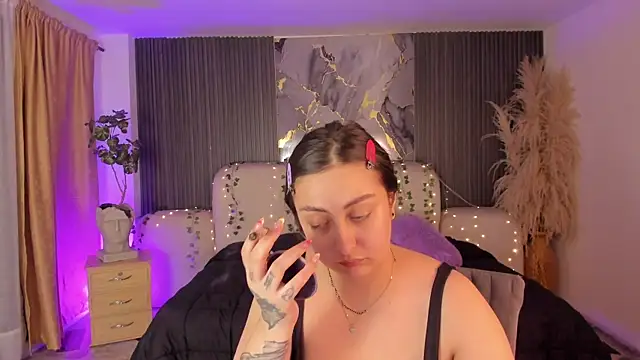 SarahCastro1  online show from April 21, 4:30 am